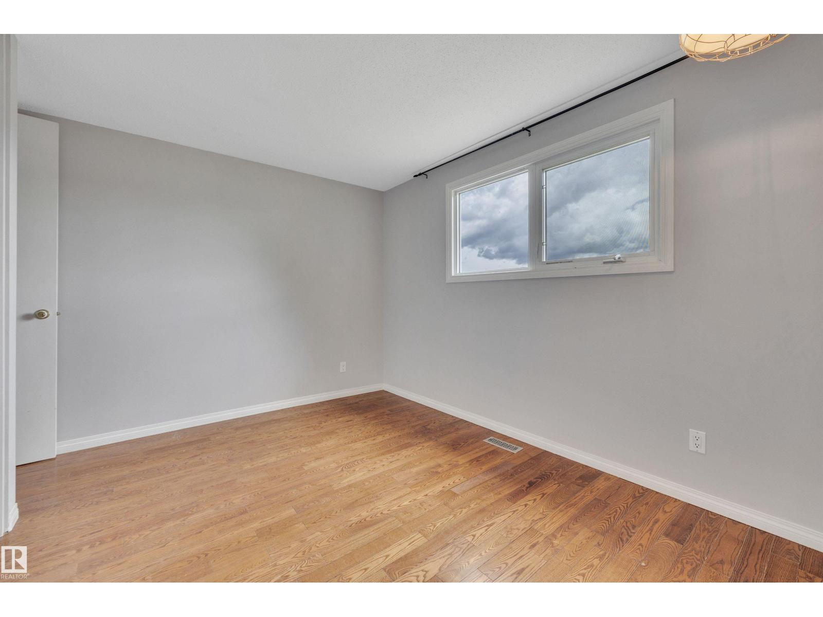 11719 152A AV NW - 29