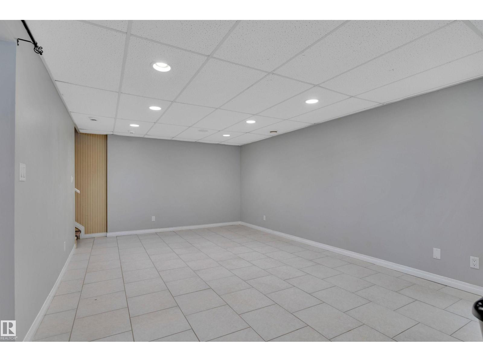 11719 152A AV NW - 43