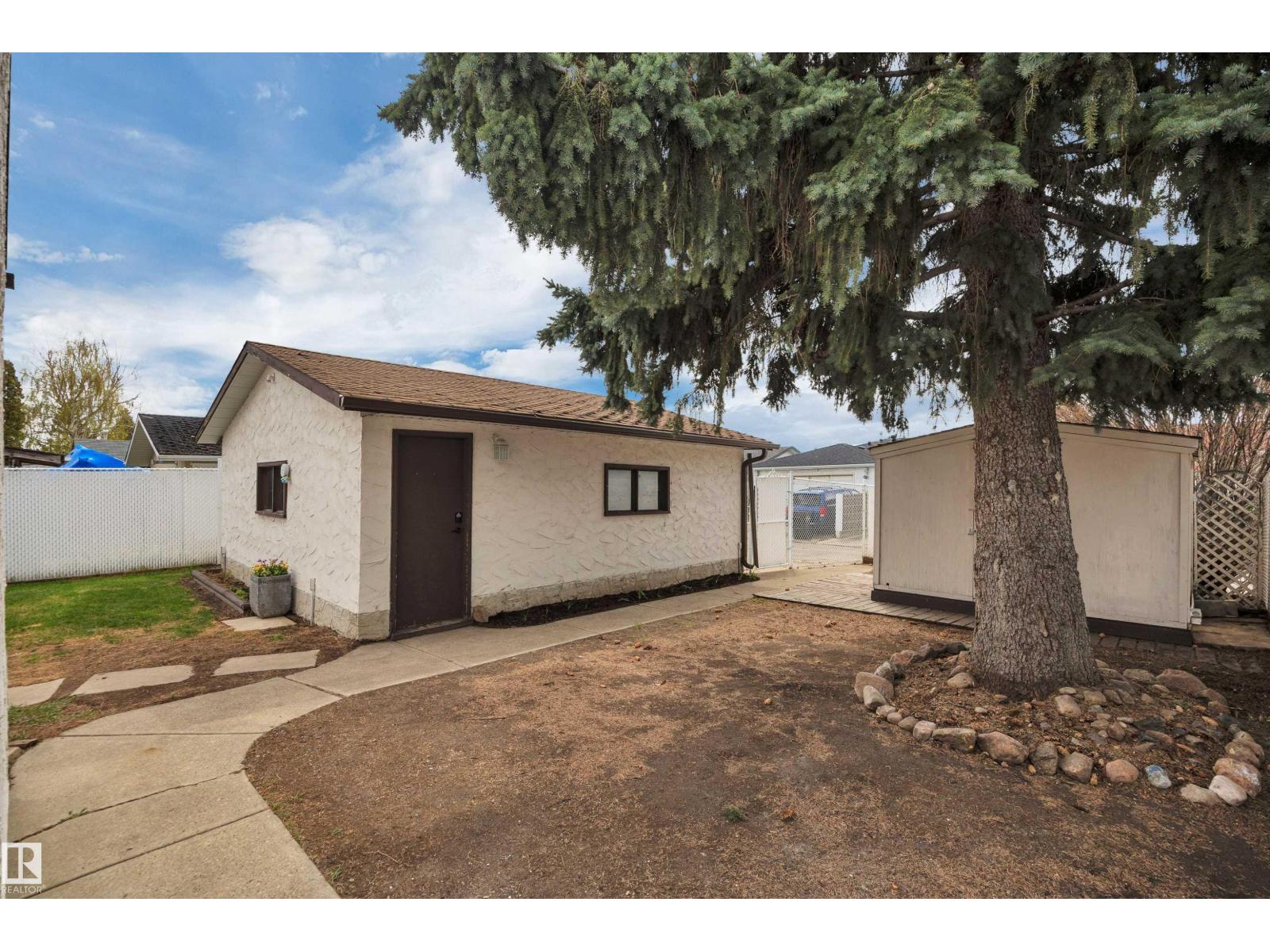 11719 152A AV NW - 55