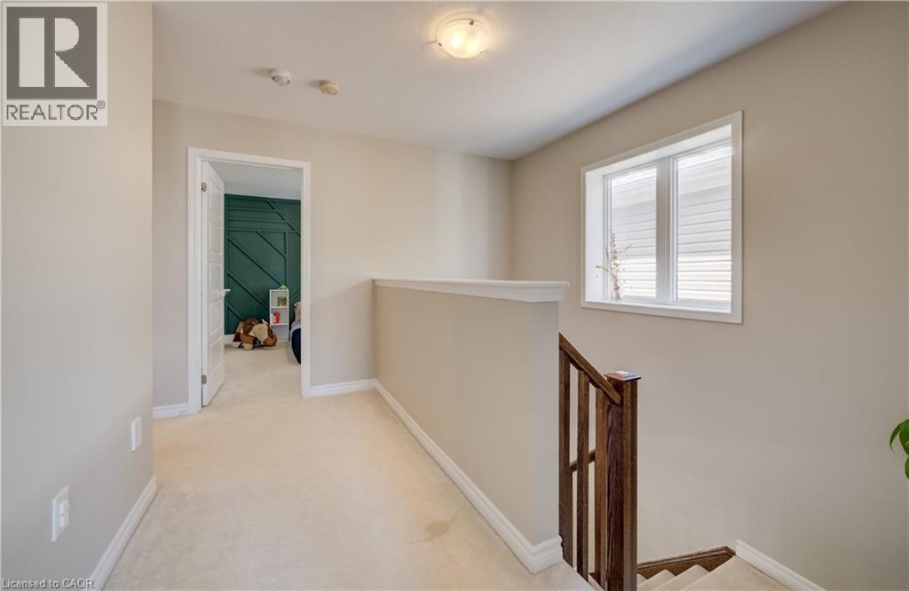19 SHOREACRES Drive, Kitchener, Ontario, N2R0K7 — Photo 12