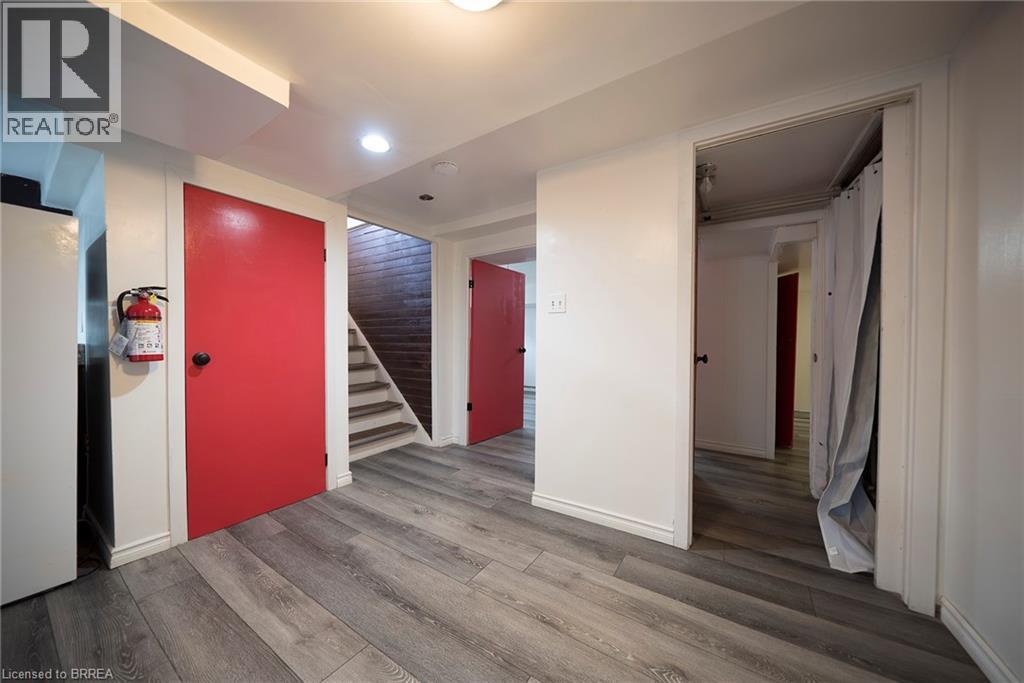 294 DARLING Street - 16