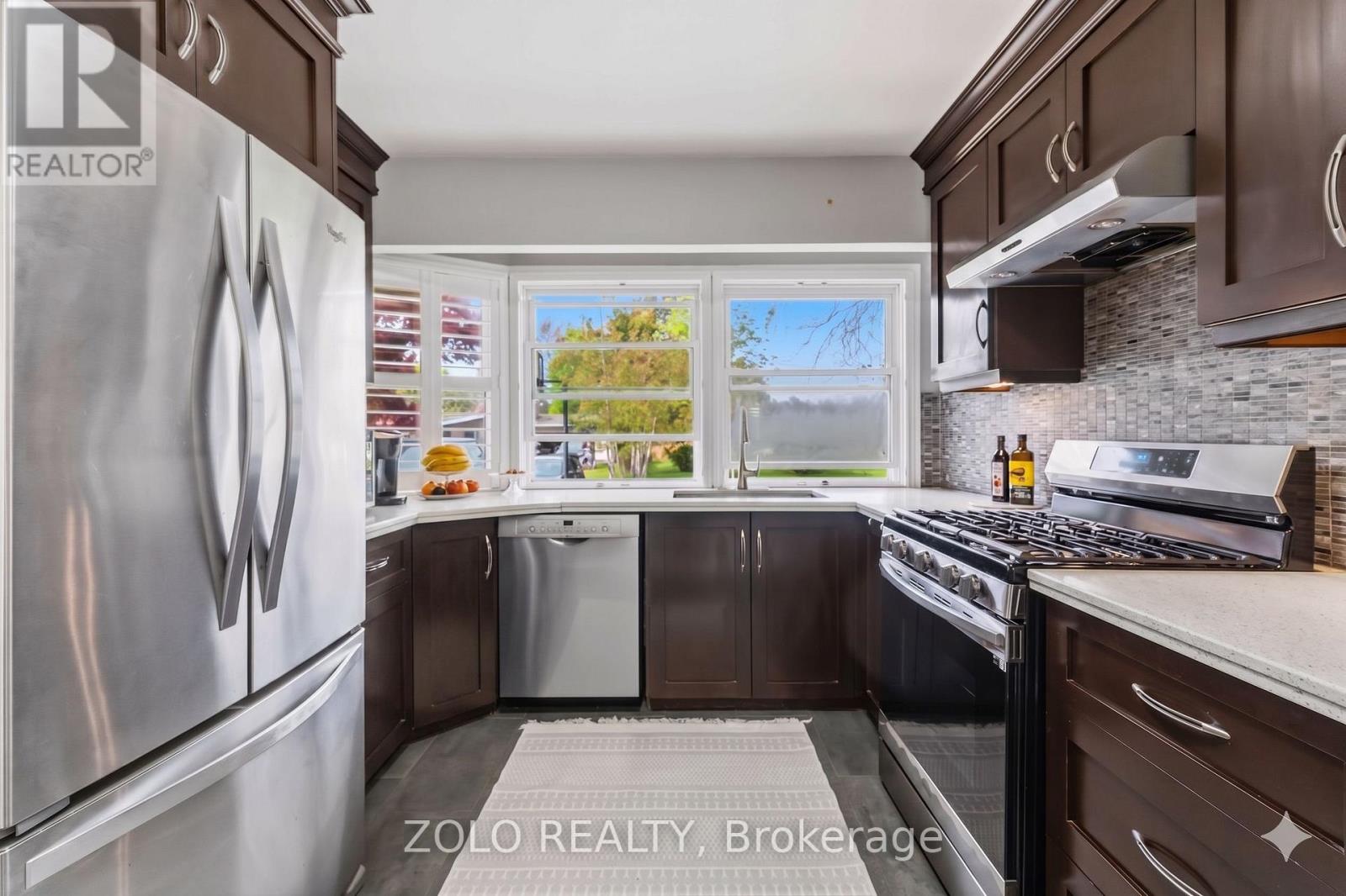 9 BROOKSIDE AVENUE - 9