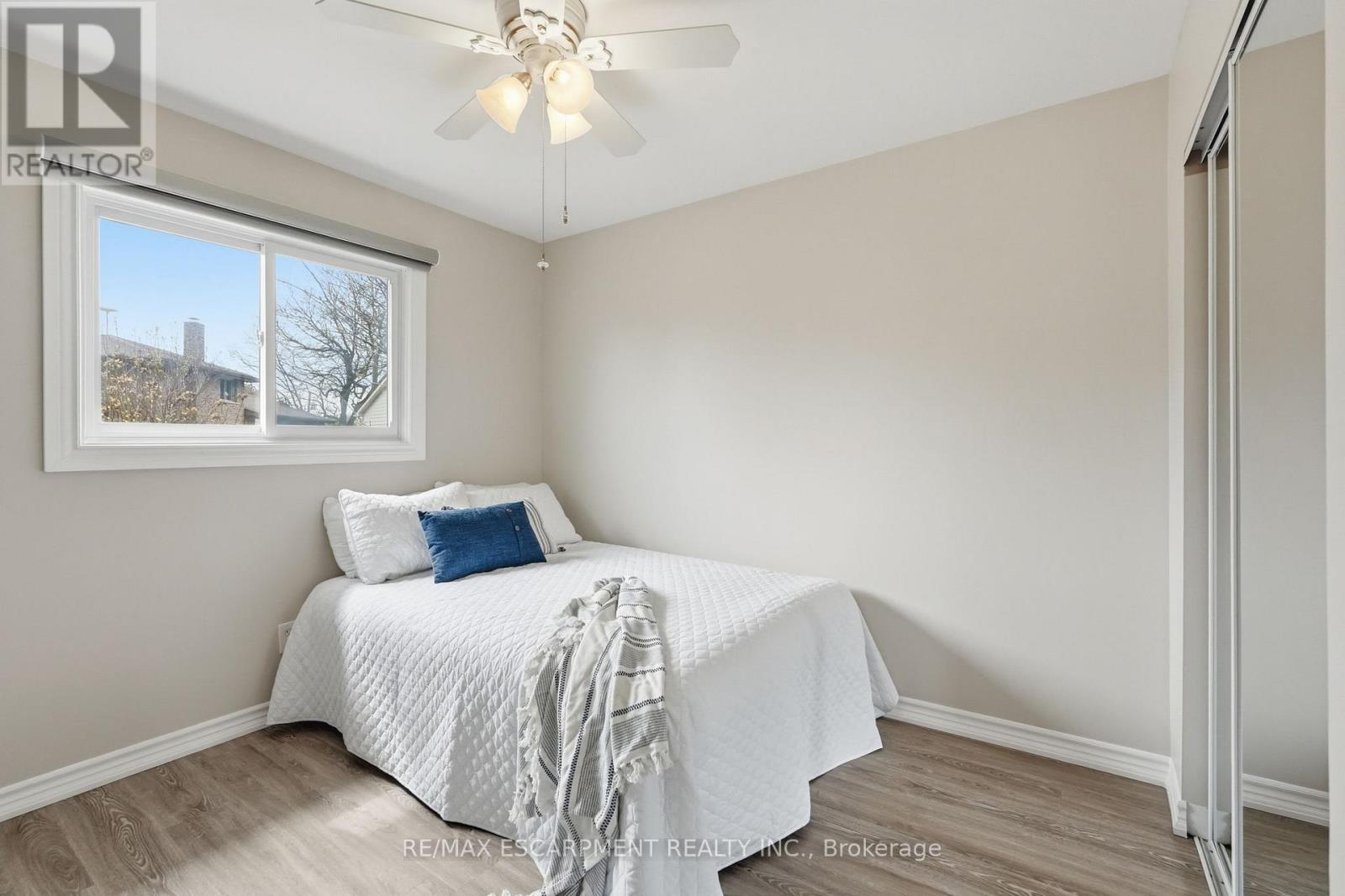 300 EAGLEWOOD DRIVE - 24