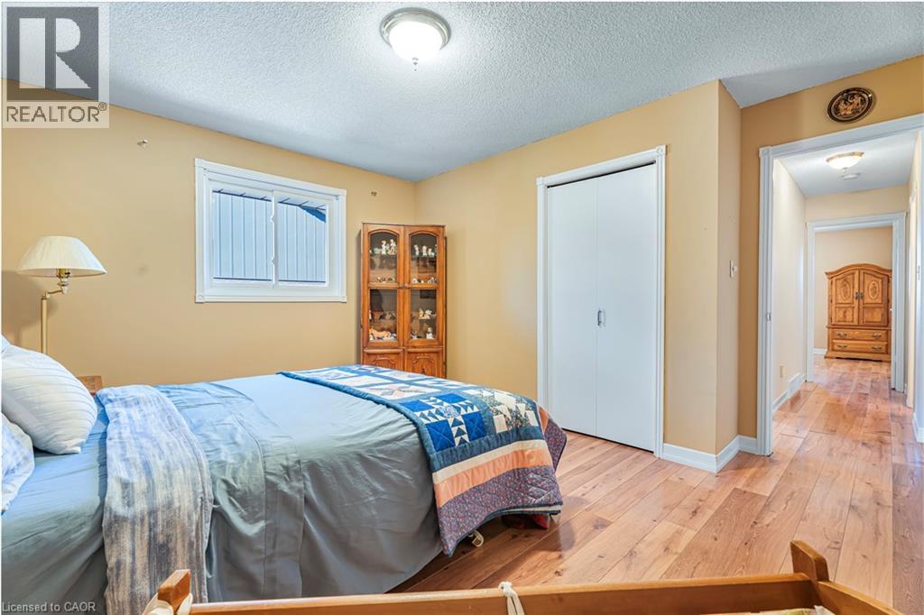 78 ESTHER Avenue - 16