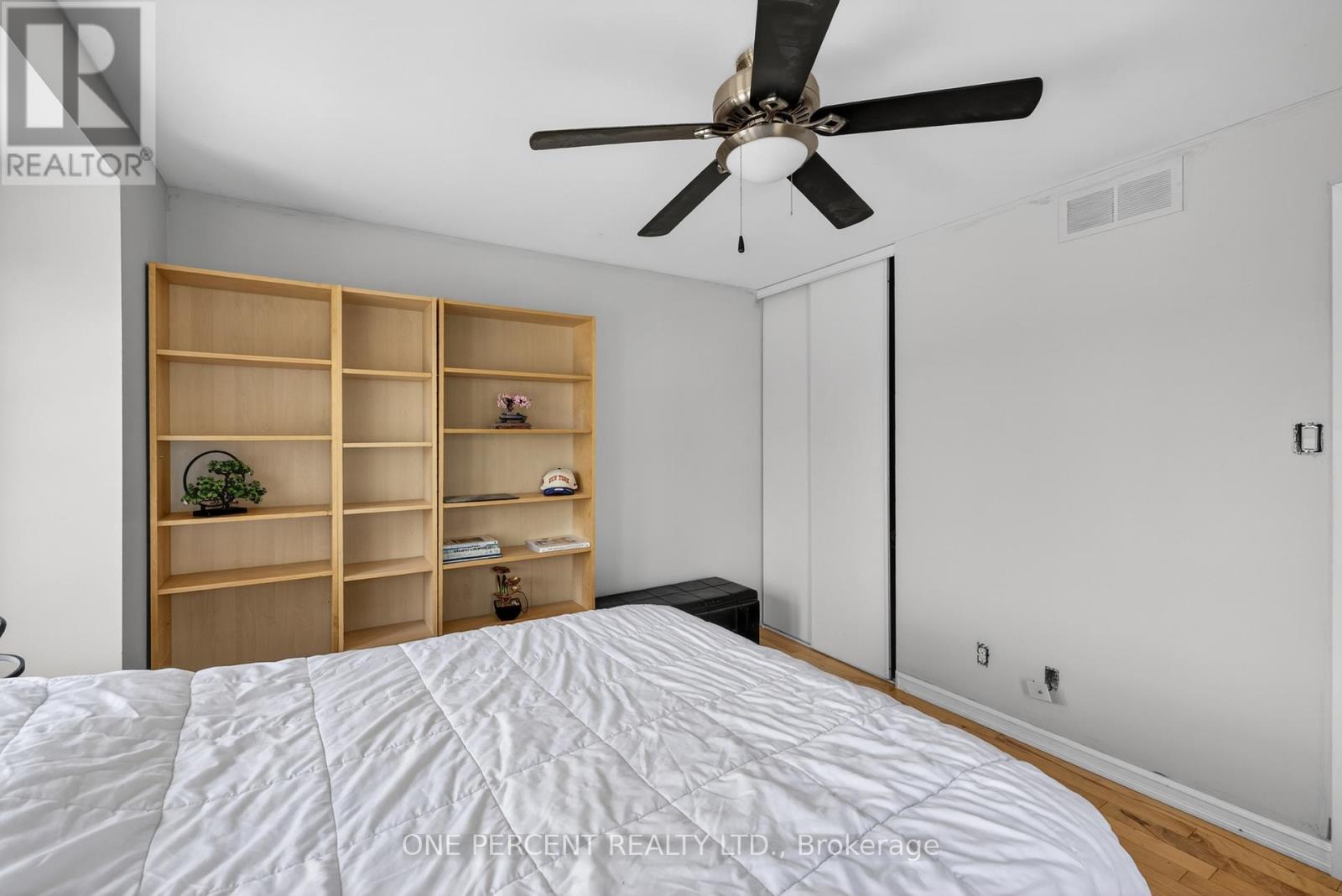 1800 NICOLET WAY - 26
