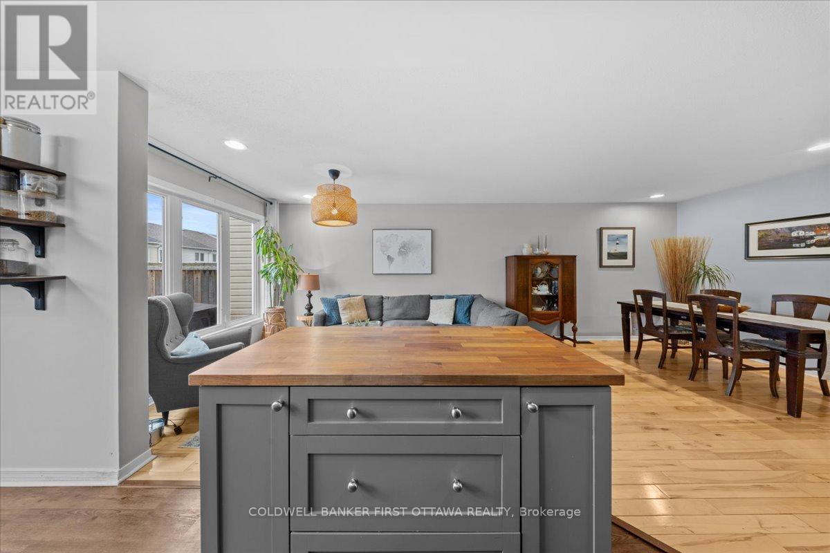 218 FLAMBOROUGH WAY - 11