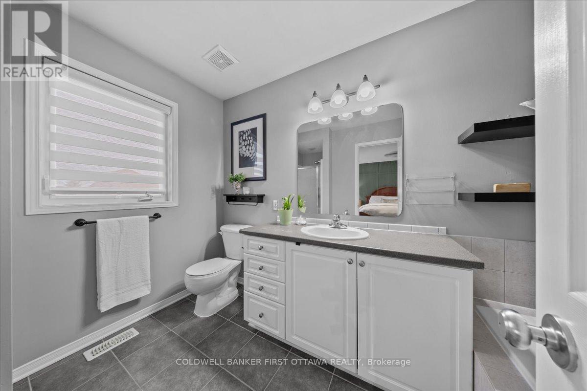 218 FLAMBOROUGH WAY - 18