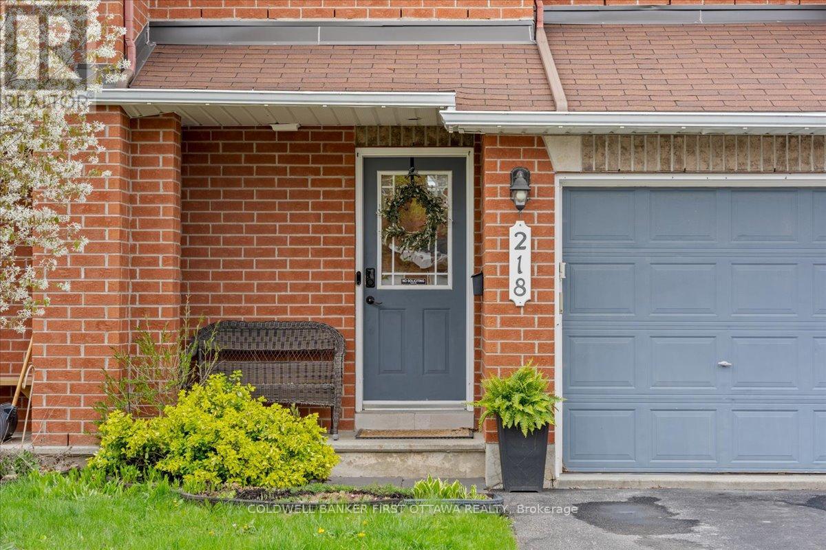 218 FLAMBOROUGH WAY - 2