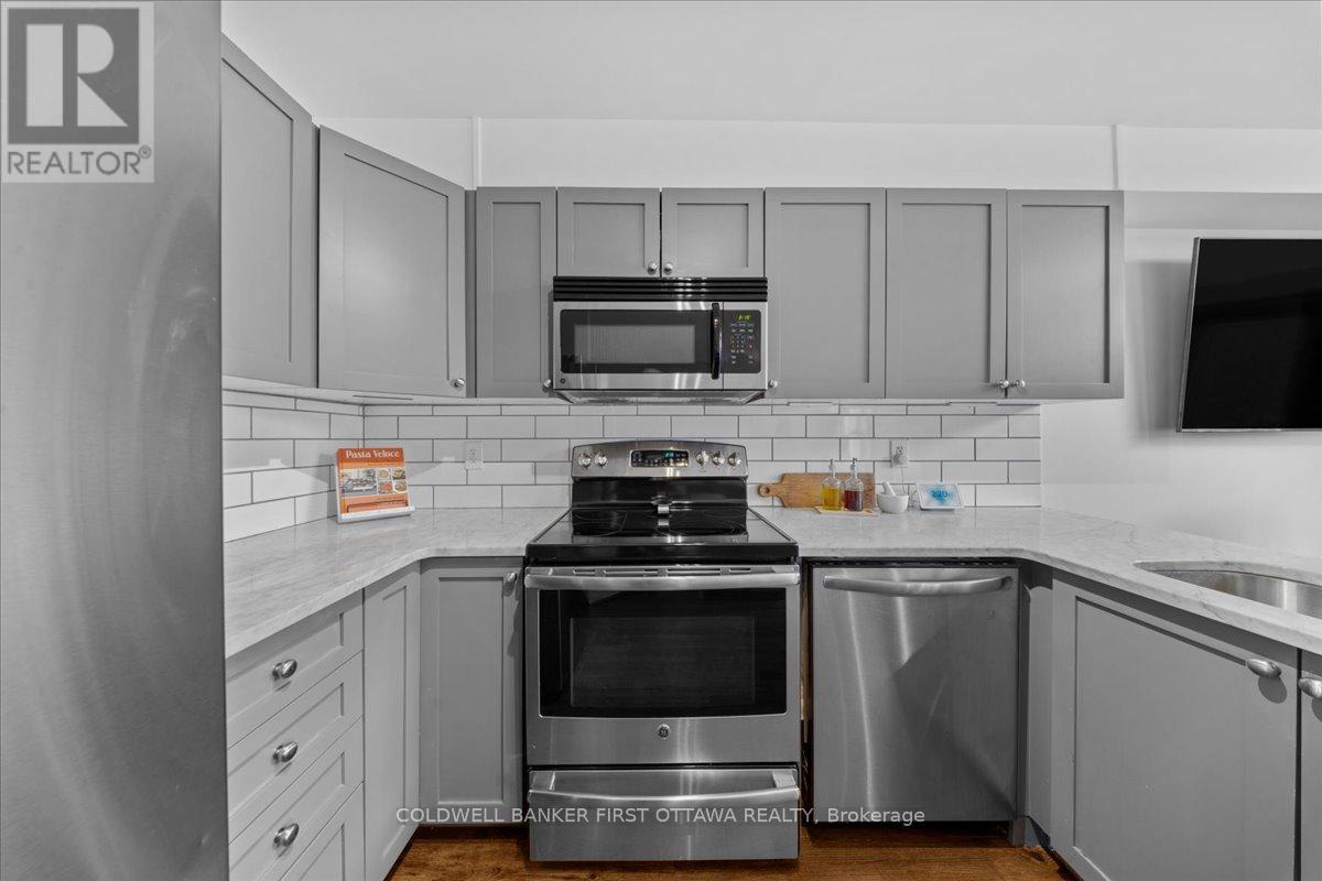 218 FLAMBOROUGH WAY - 8