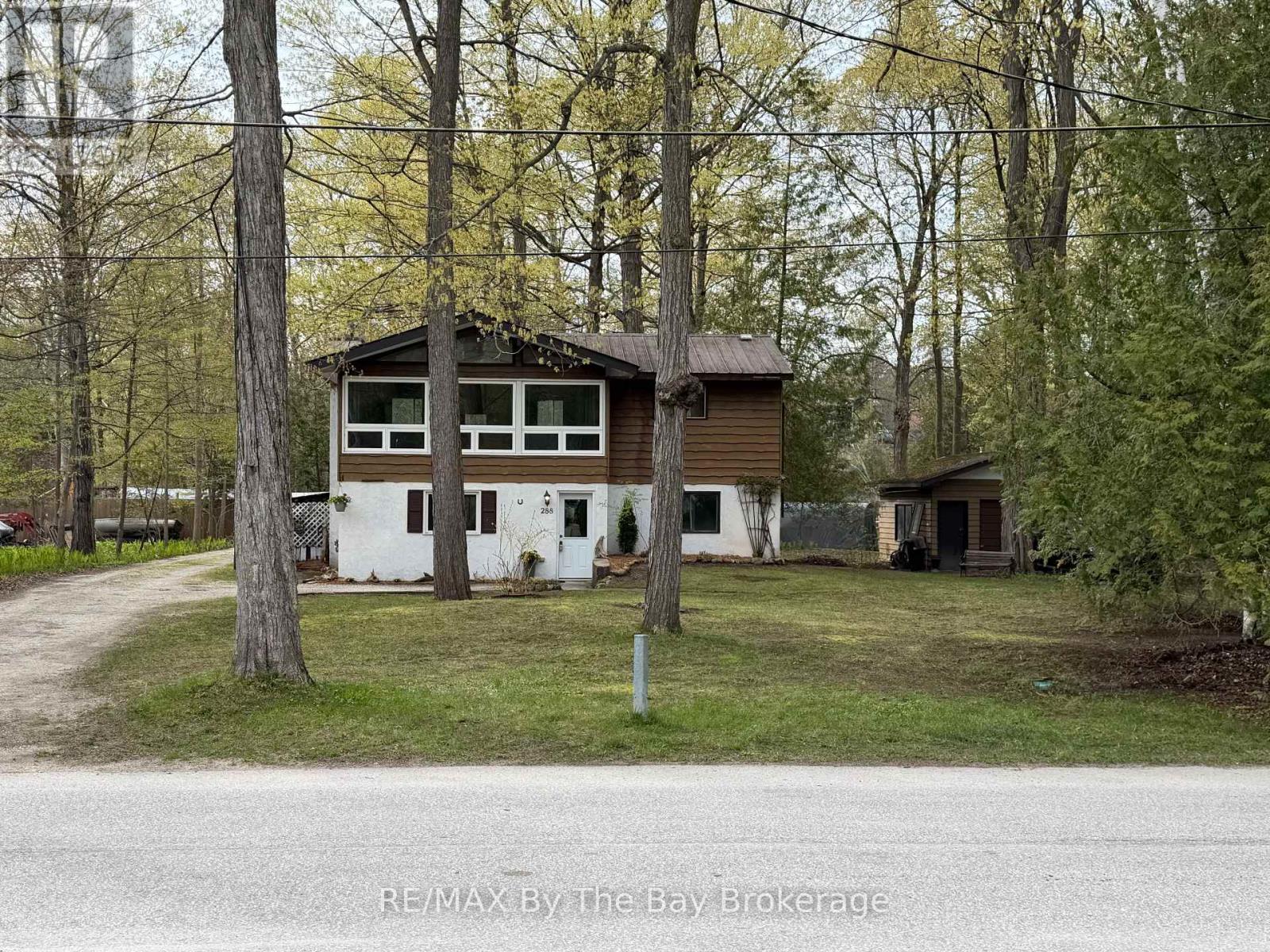 288 KNOX ROAD E - 2