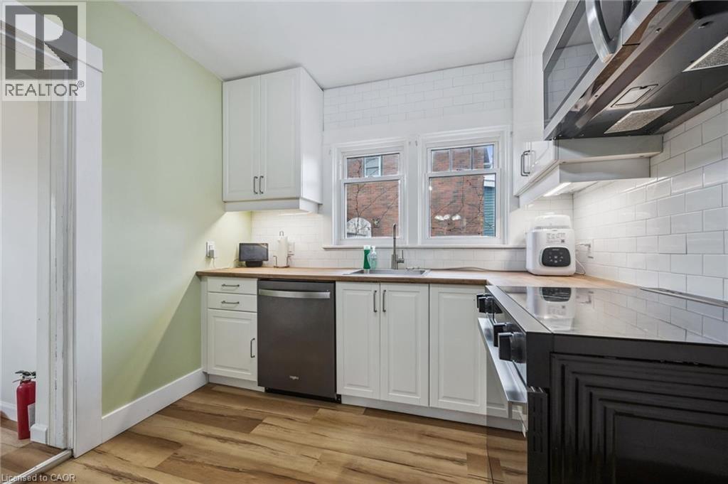 9 SPADINA Road E, Kitchener, Ontario, N2M3X2 — Photo 8