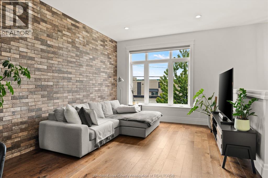 735 BROWNSTONE ROAD, Lakeshore, Ontario, N8K0A8 — Photo 7