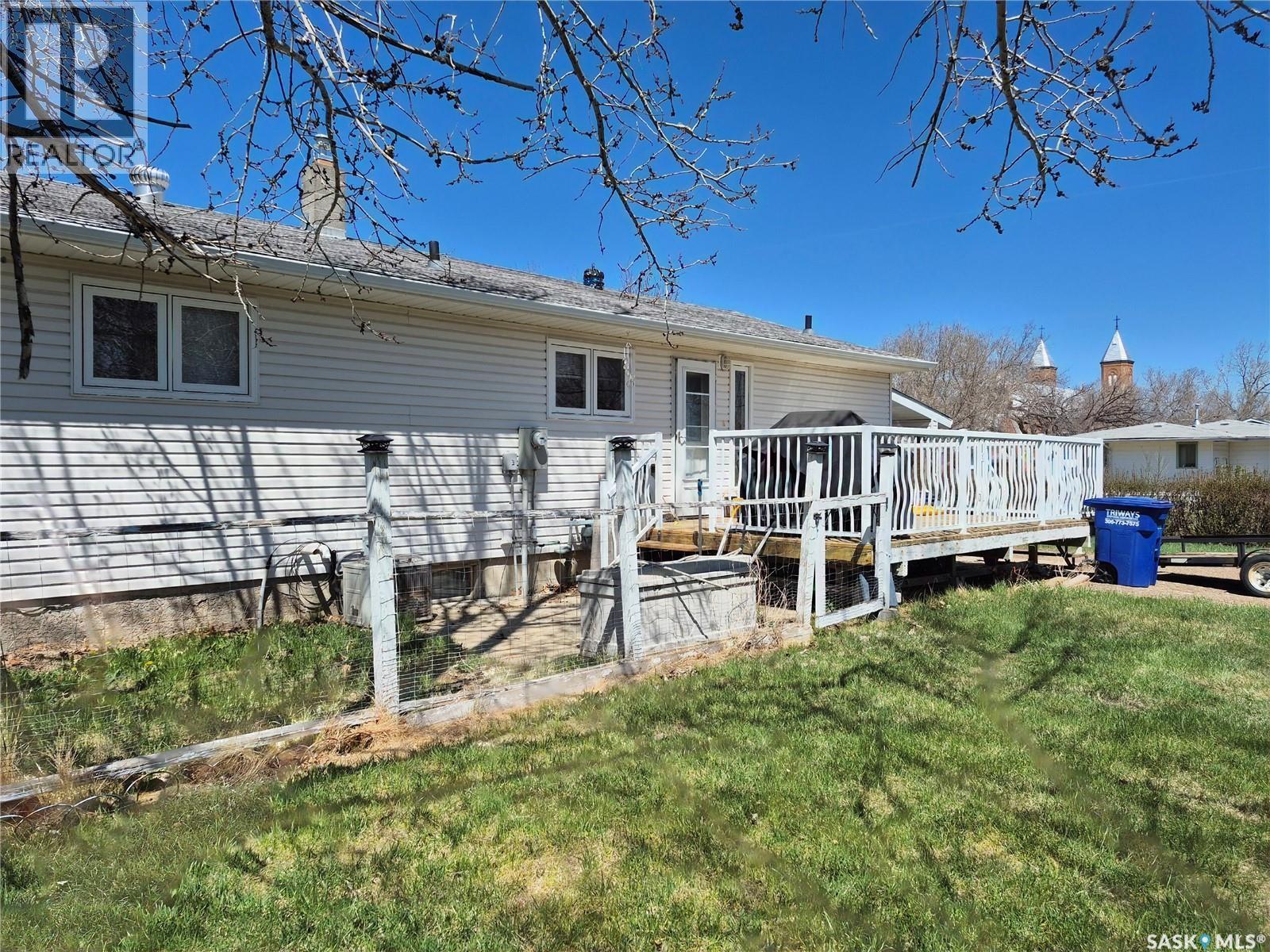 317 2nd STREET W - 29
