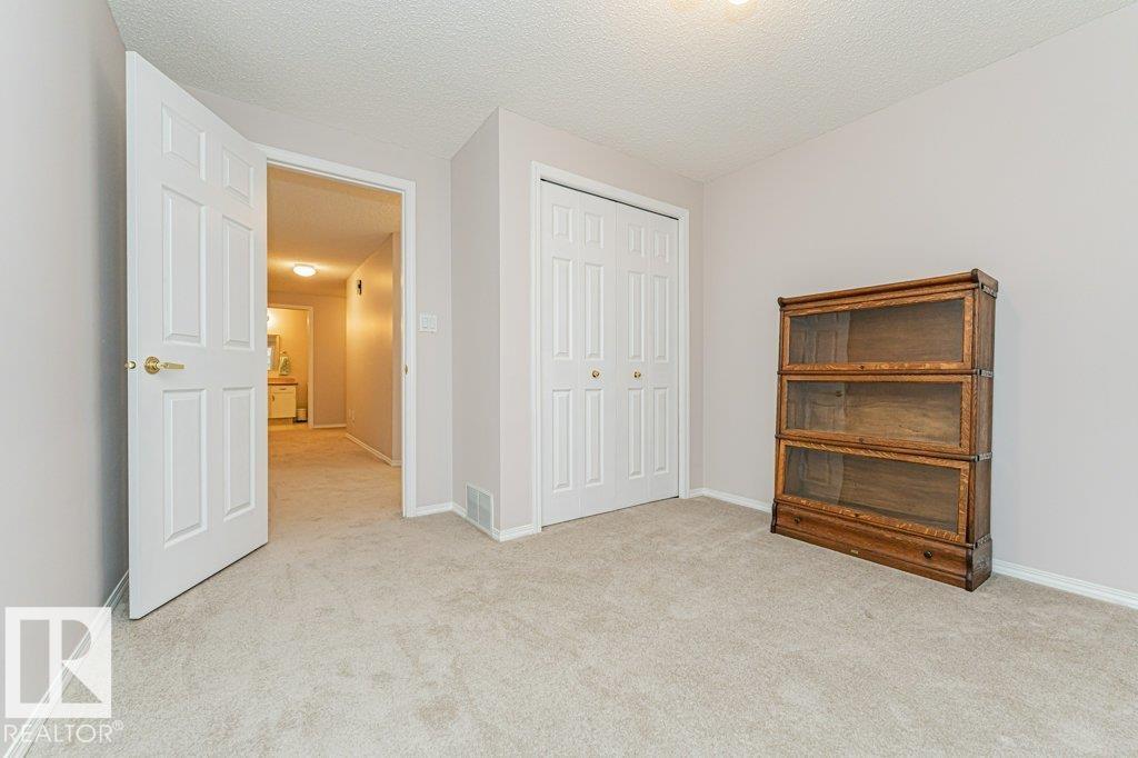 3242 38 AV NW - 31