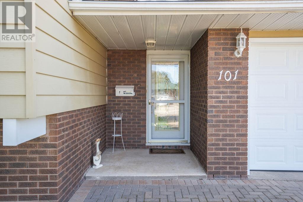 101 Primrose DR, Sault Ste. Marie, Ontario, P6B4E7 — Photo 10