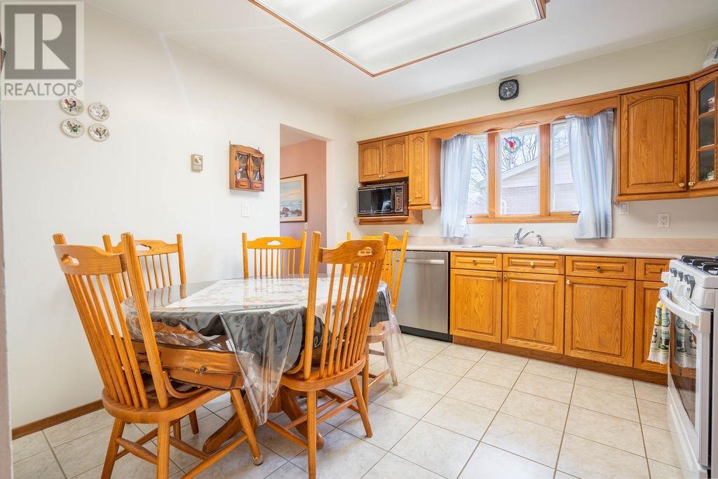 101 Primrose DR, Sault Ste. Marie, Ontario, P6B4E7 — Photo 15
