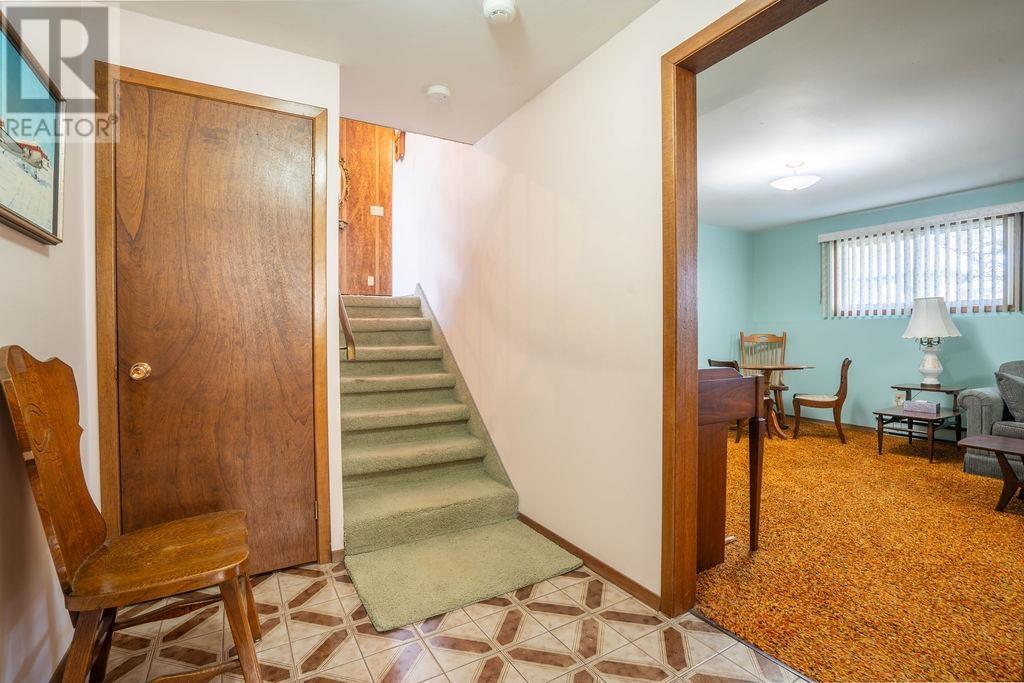 101 Primrose DR, Sault Ste. Marie, Ontario, P6B4E7 — Photo 2