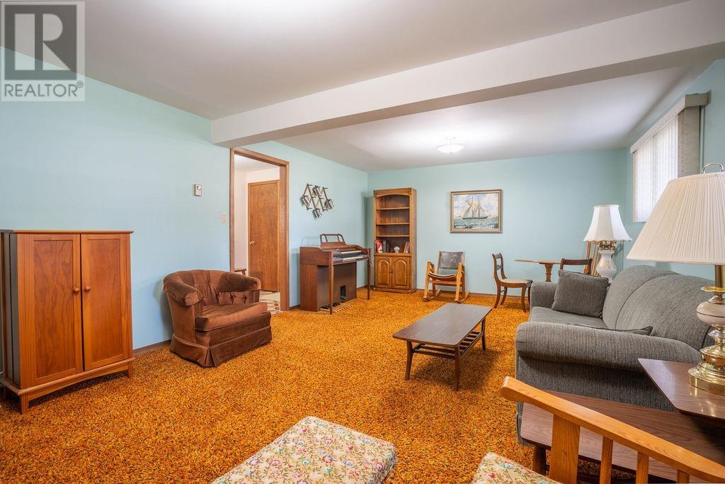 101 Primrose DR, Sault Ste. Marie, Ontario, P6B4E7 — Photo 6