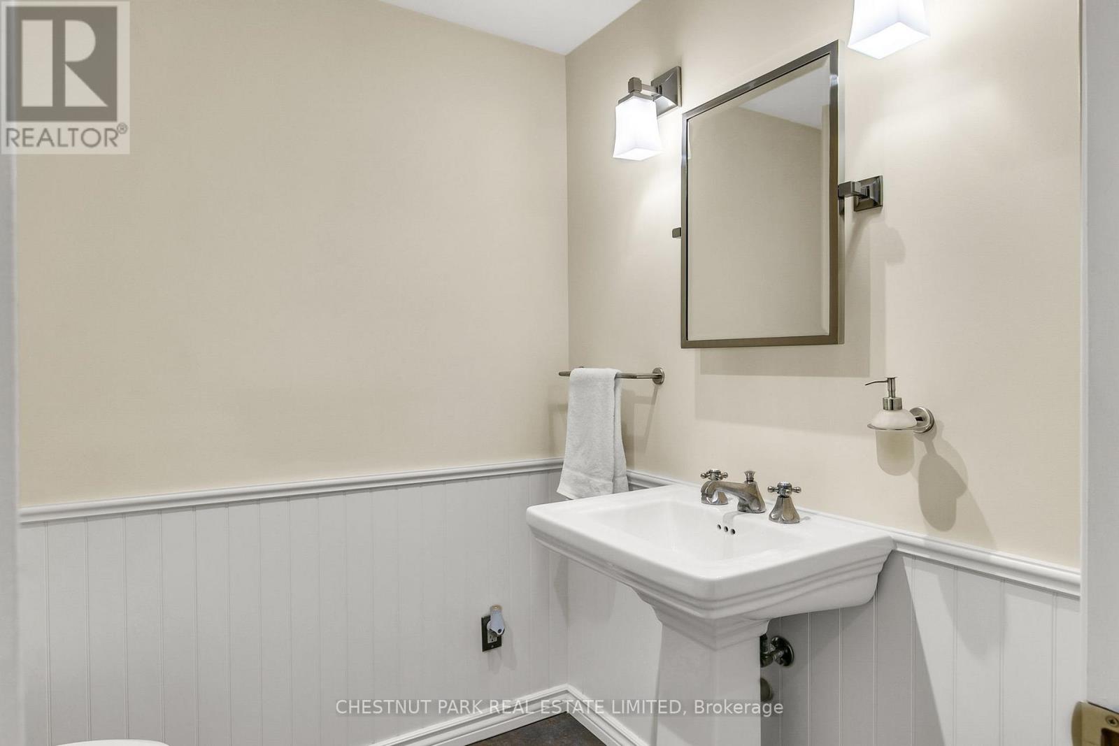 52 MAPLE AVENUE - 40