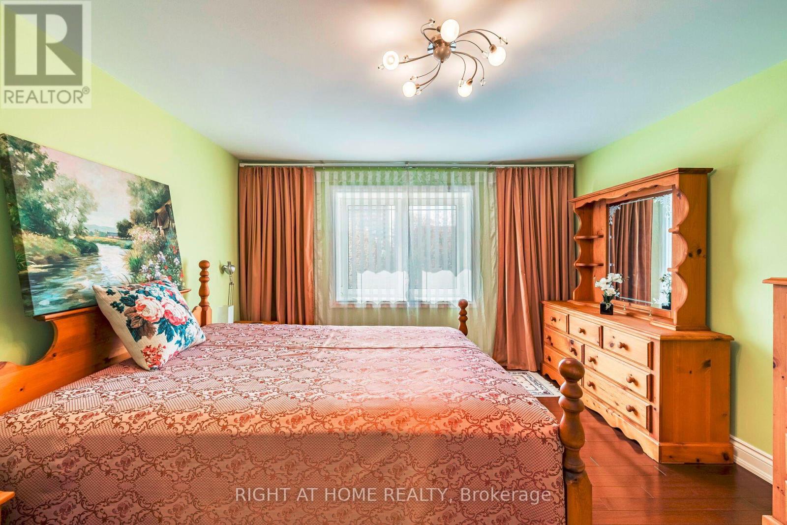 141 DOLLERY COURT - 20