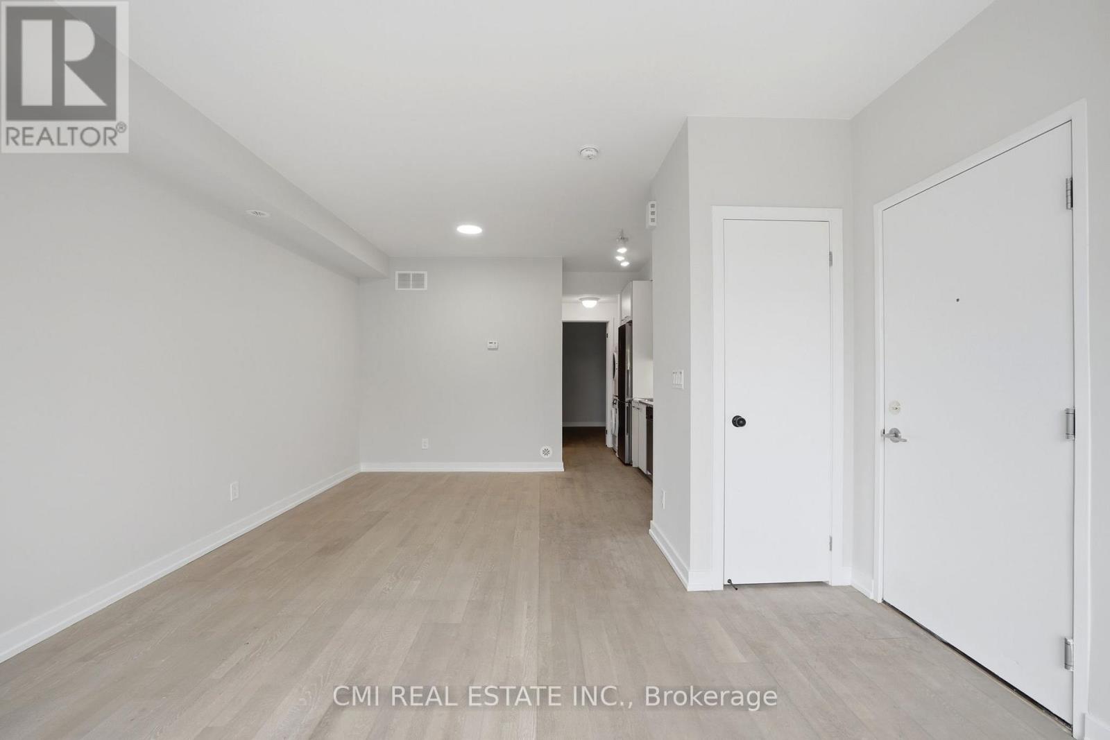 #10 1321 GERRARD STREET E - 12
