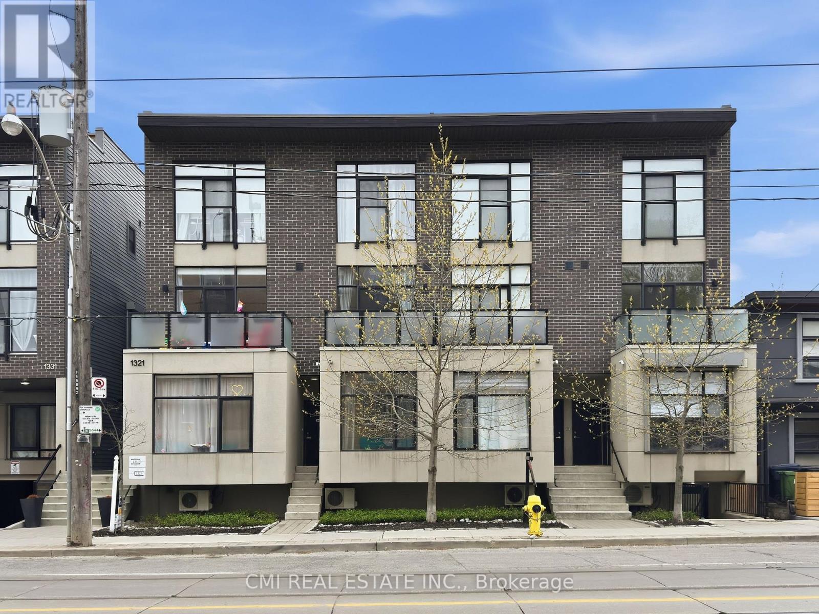 #10 1321 GERRARD STREET E - 2