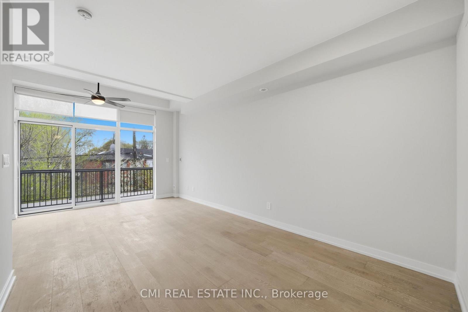 #10 1321 GERRARD STREET E - 15