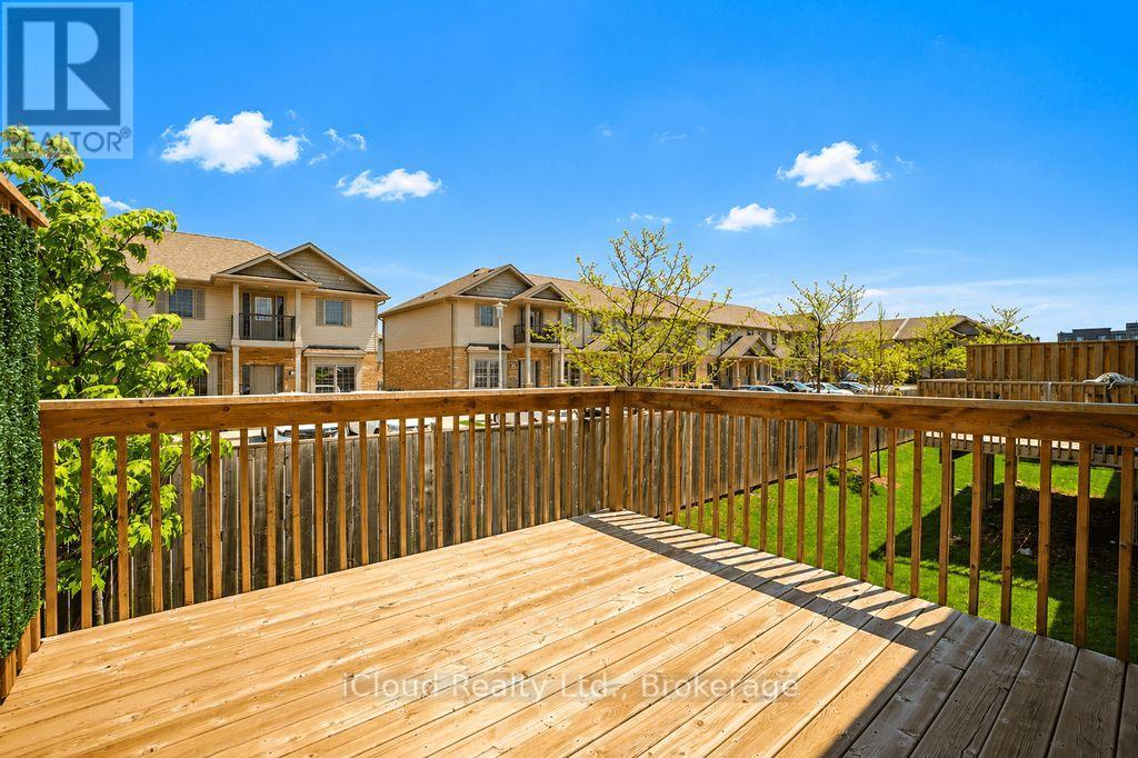 #40 745 CHELTON ROAD - 11