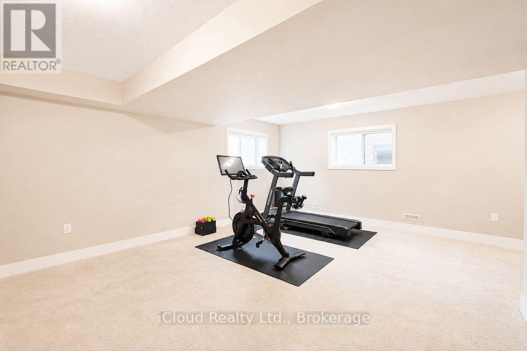 #40 745 CHELTON ROAD - 10
