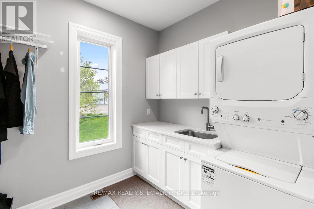 1076 7TH AVENUE - 22
