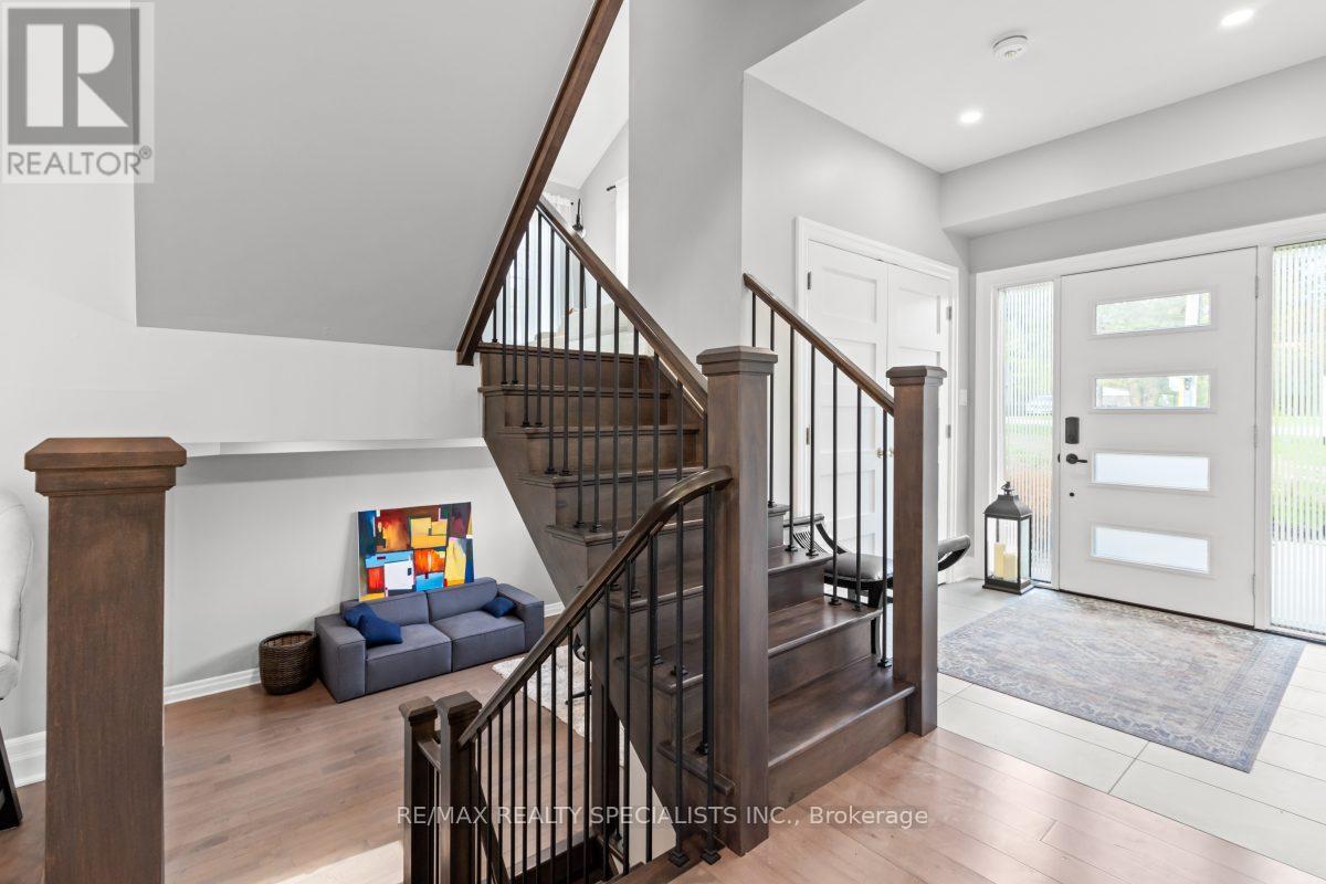 1076 7TH AVENUE - 34