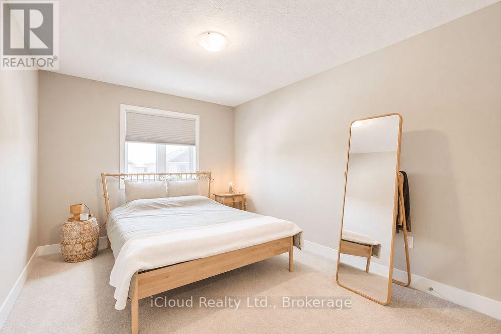 #40 745 CHELTON ROAD - 26