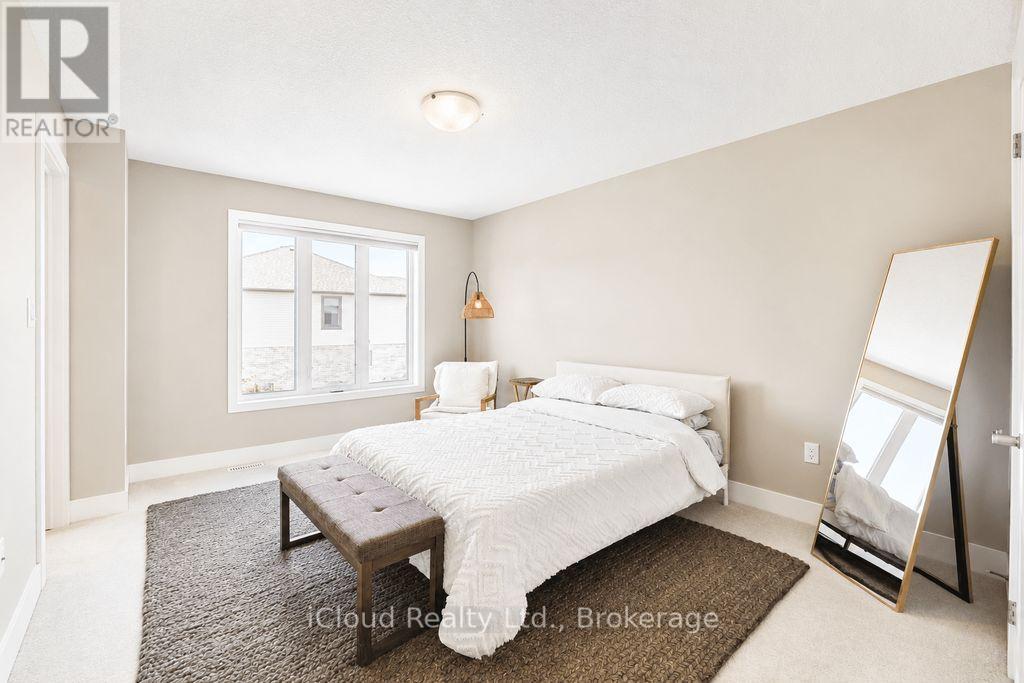 #40 745 CHELTON ROAD - 31