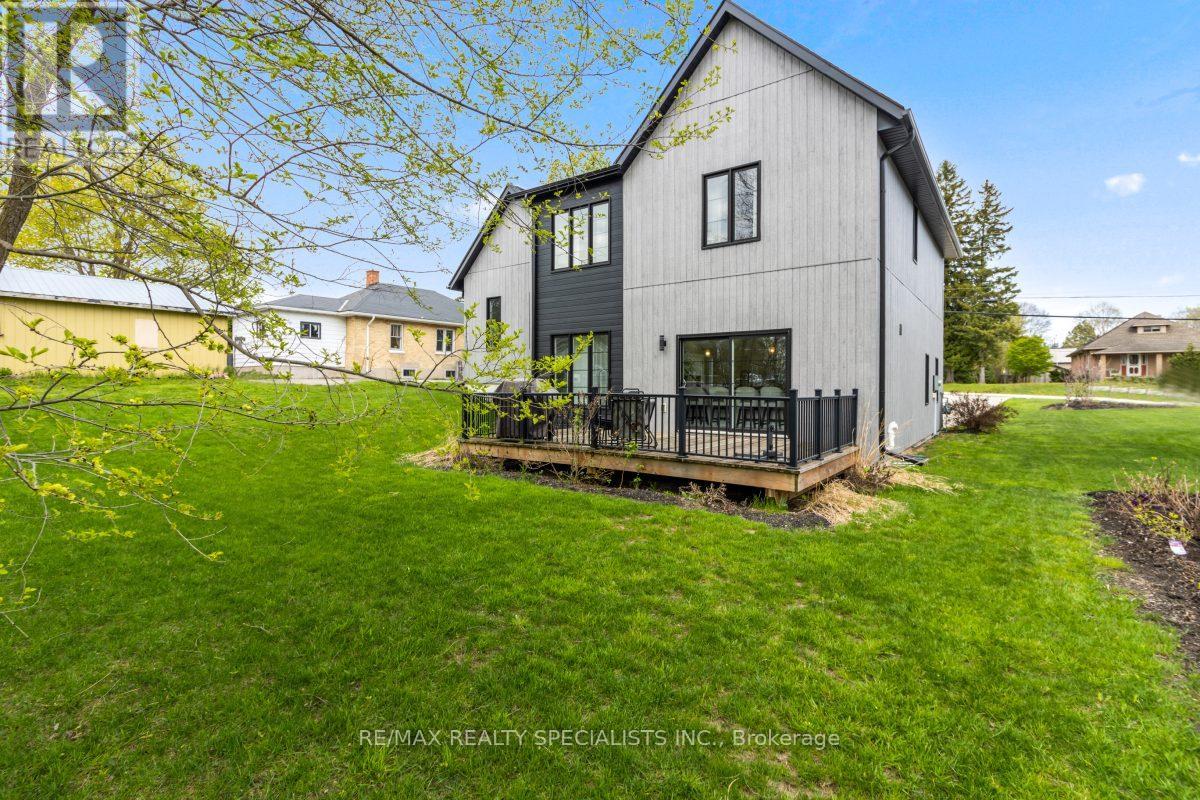 1076 7TH AVENUE - 5