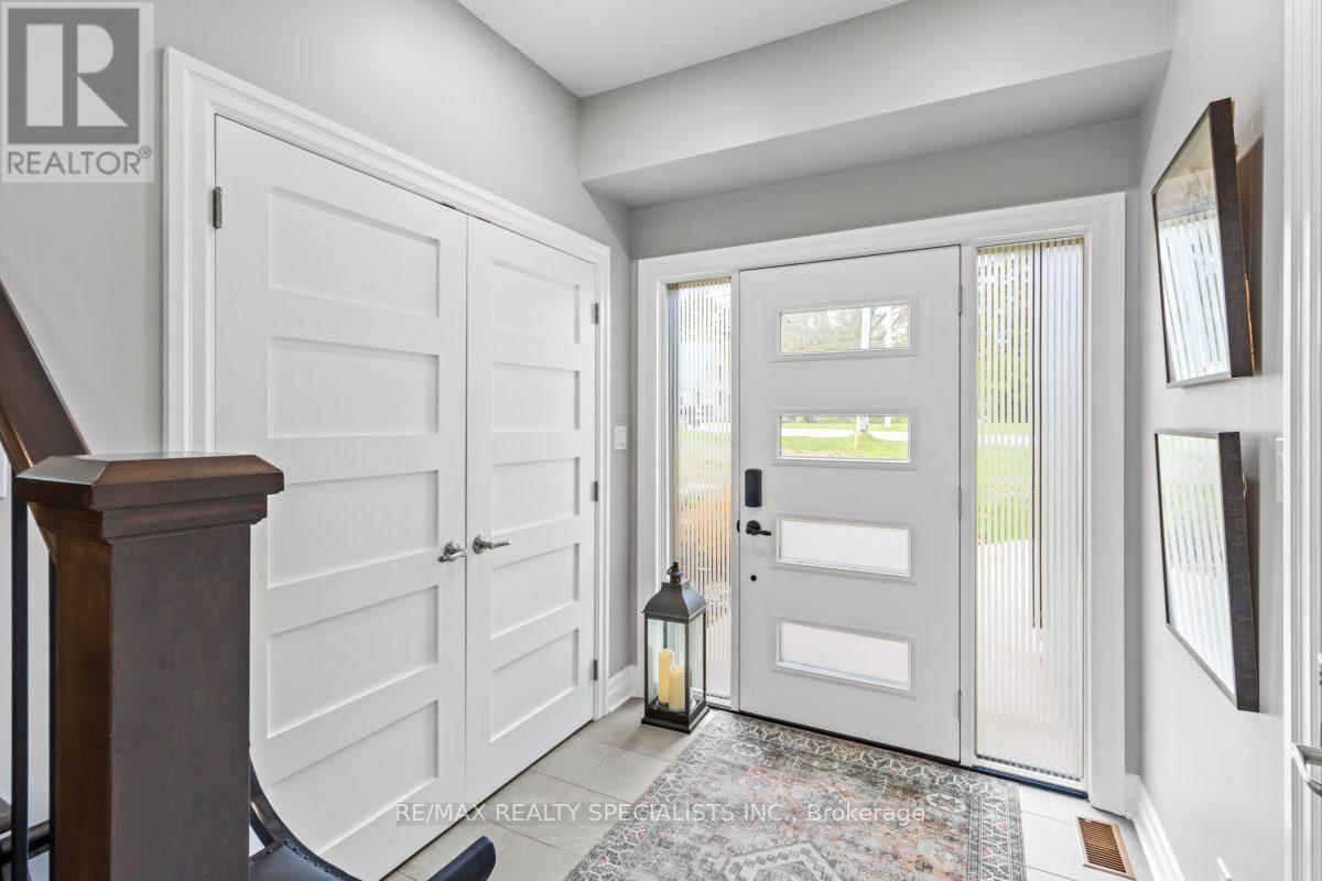 1076 7TH AVENUE - 8