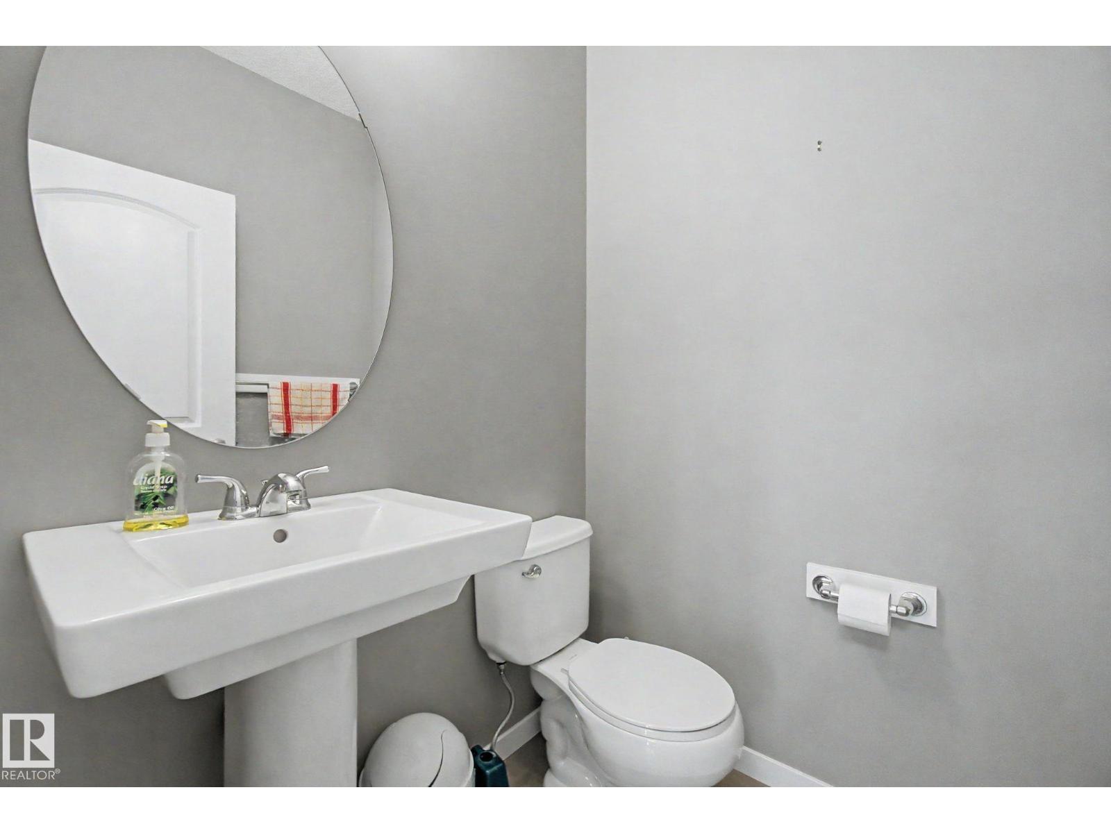 2233 56 ST SW - 22