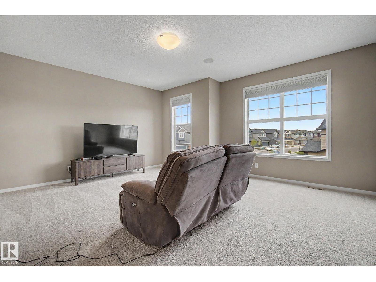 2233 56 ST SW - 25