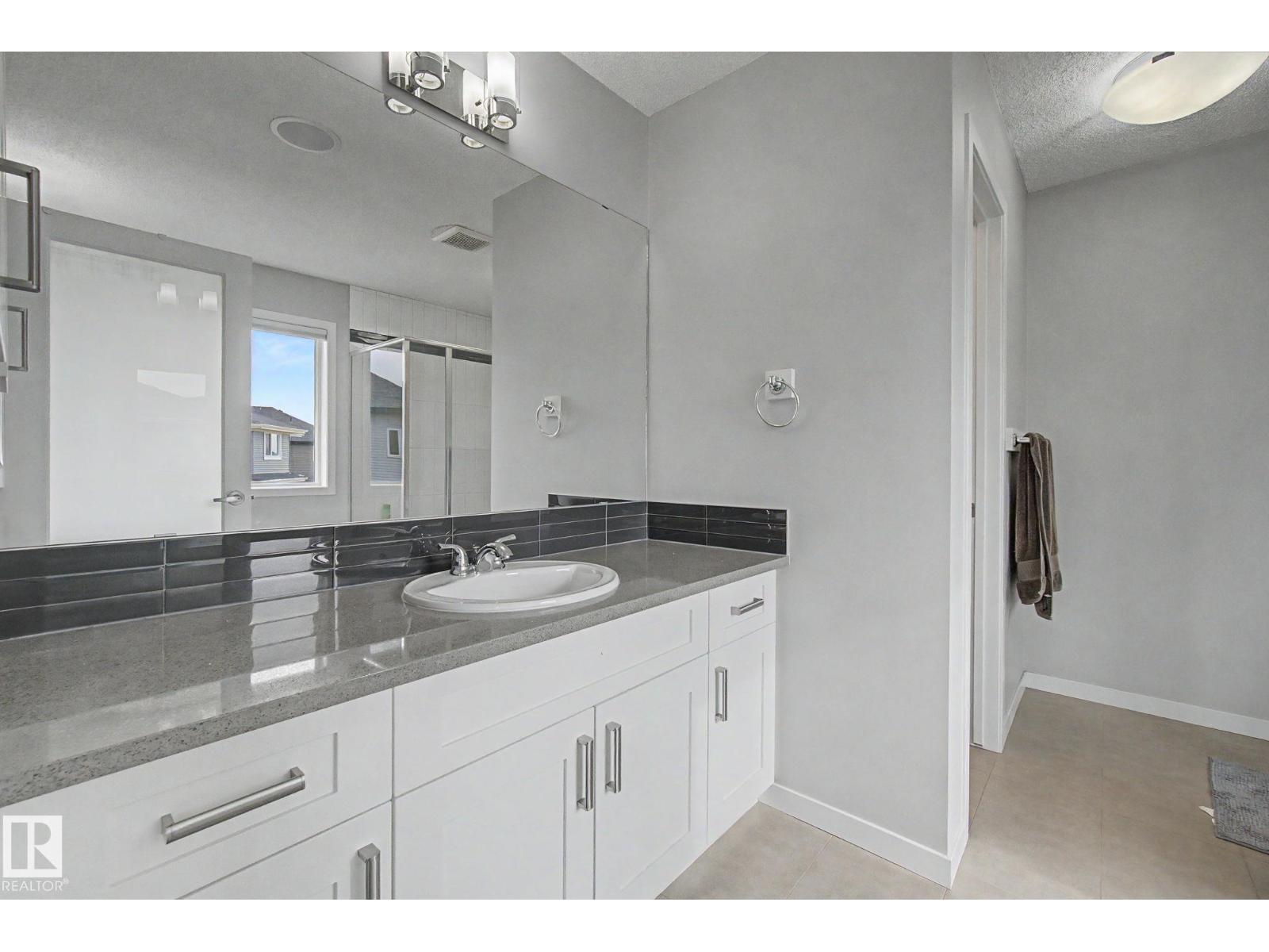 2233 56 ST SW - 45