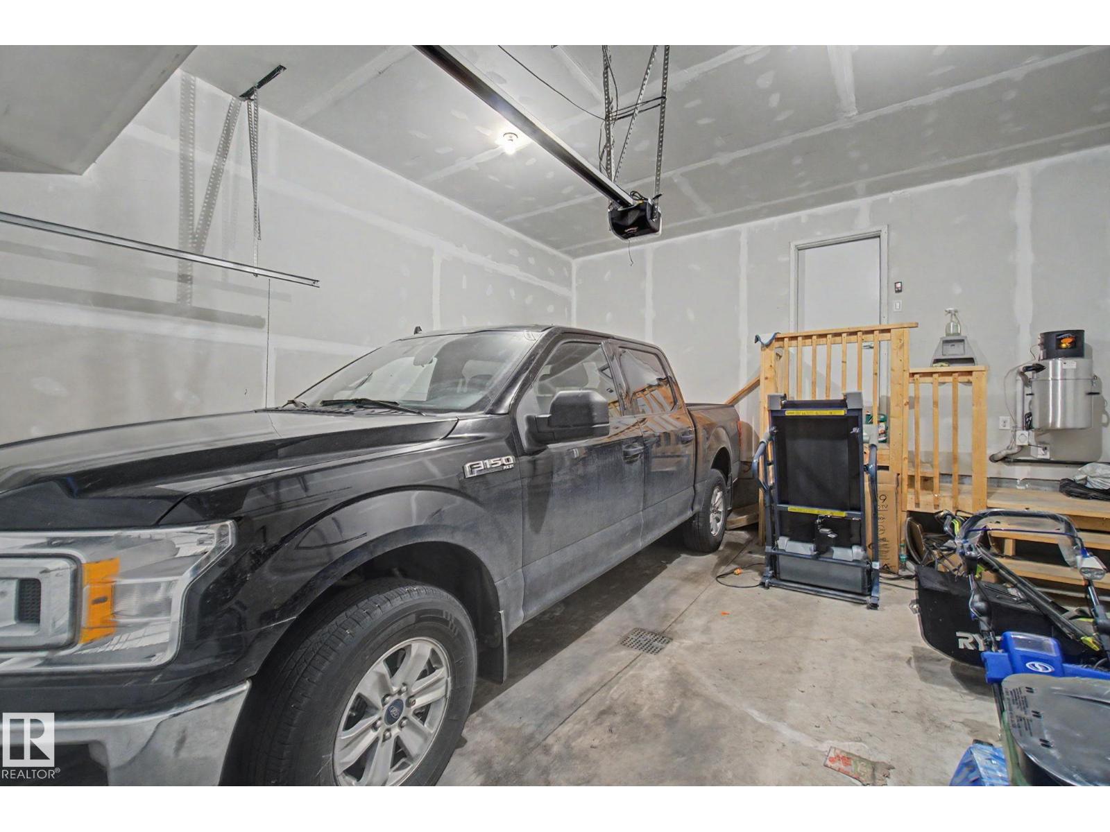 2233 56 ST SW - 53