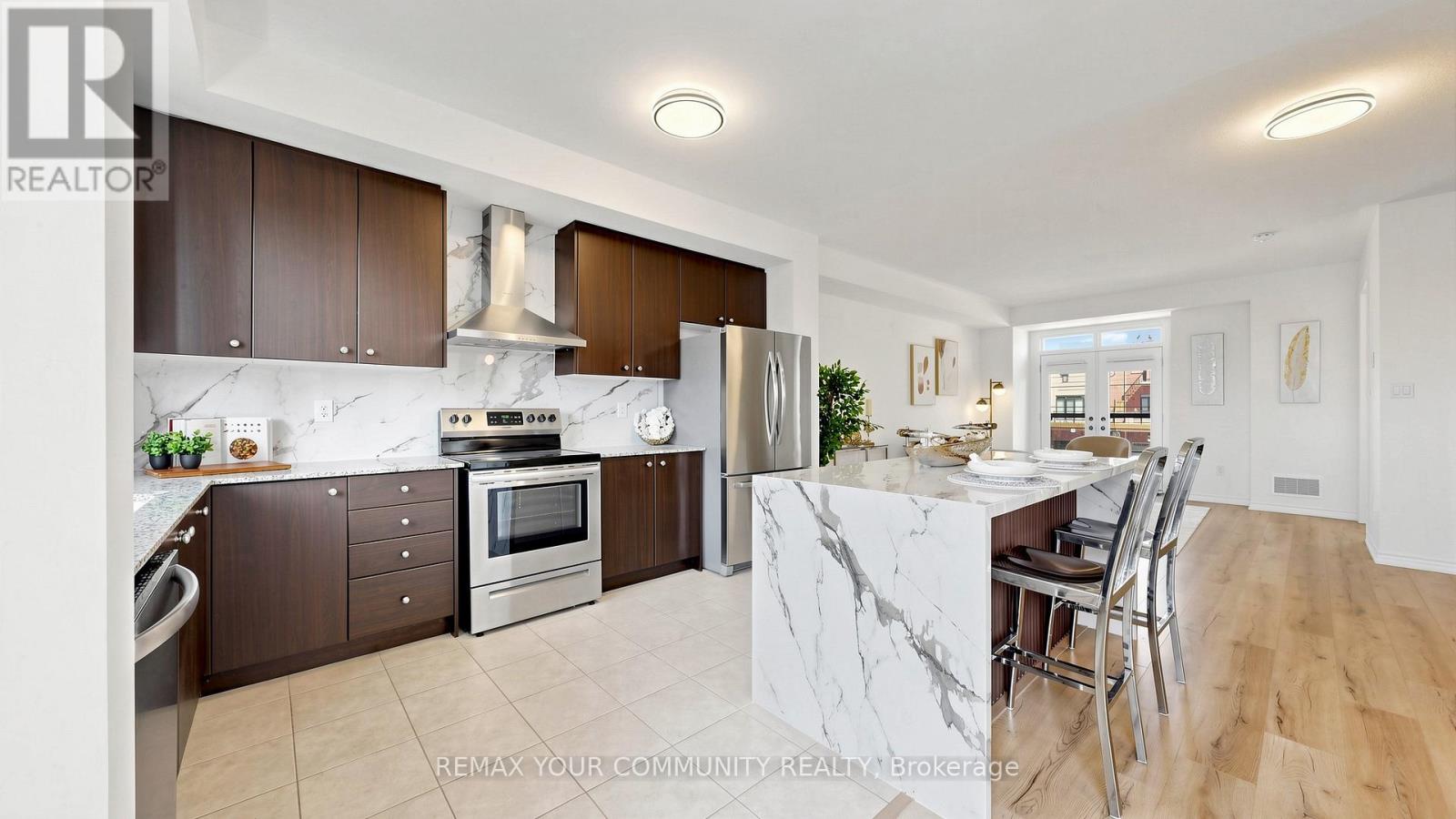 10 WILLIAM ADAMS LANE - 21