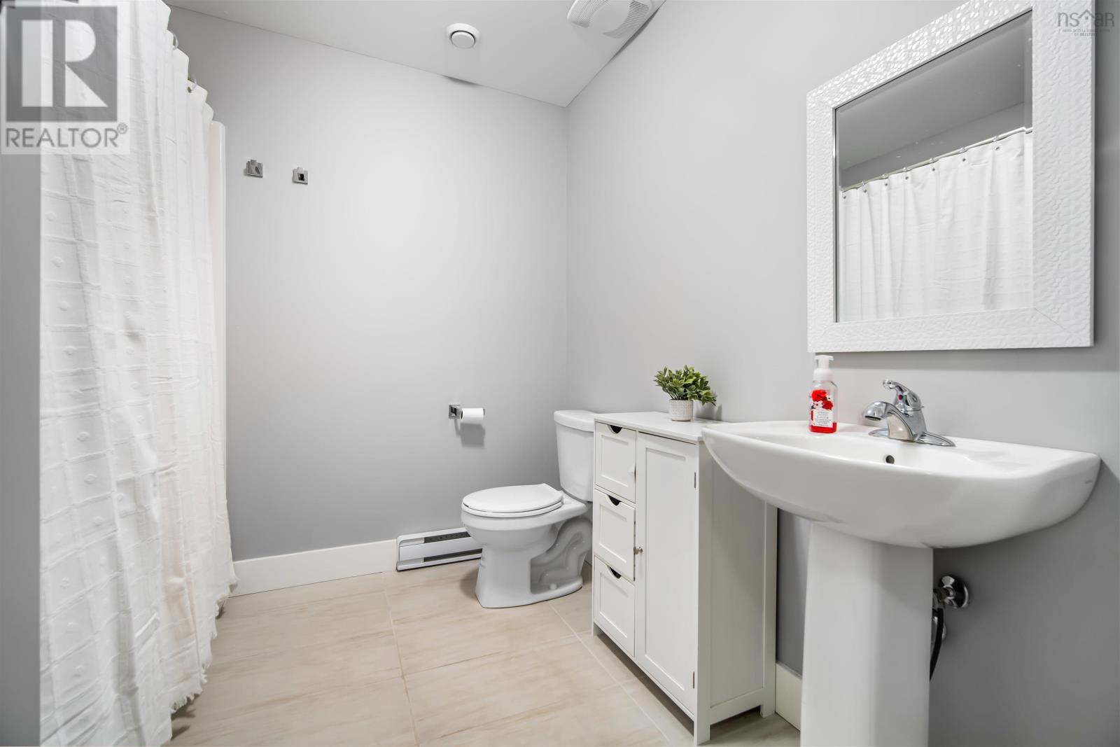1465 McCabe Lake Drive, Indigo Shores - 42