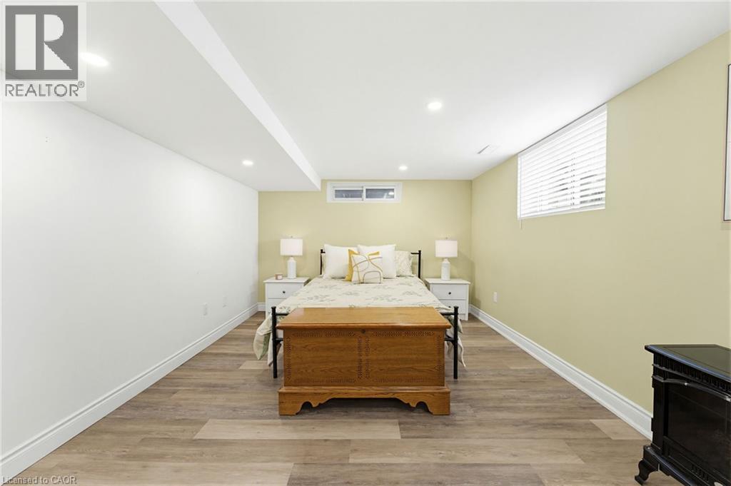 322 MOORE Street - 21
