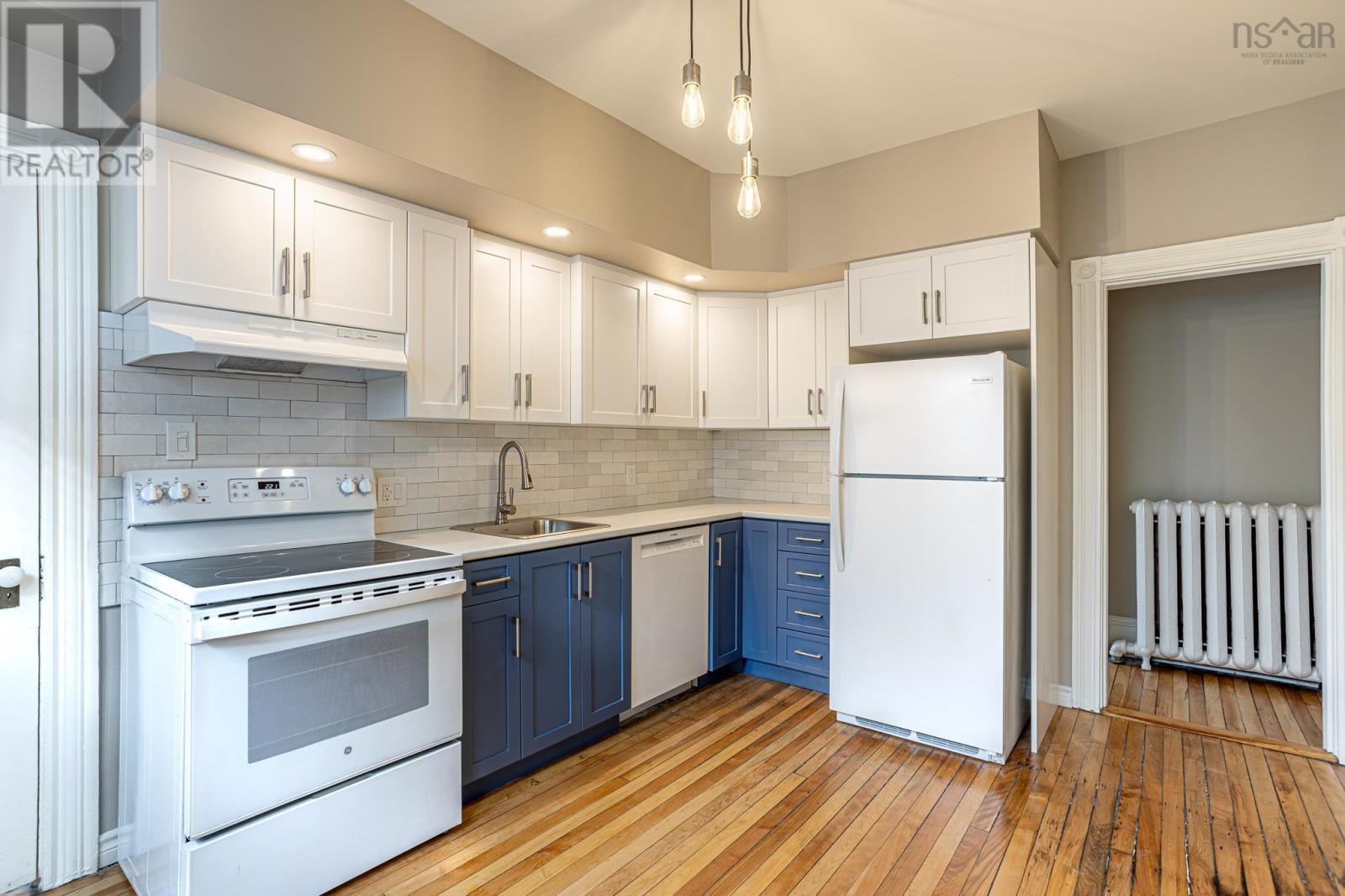 6045/6047 Williams Street - 33