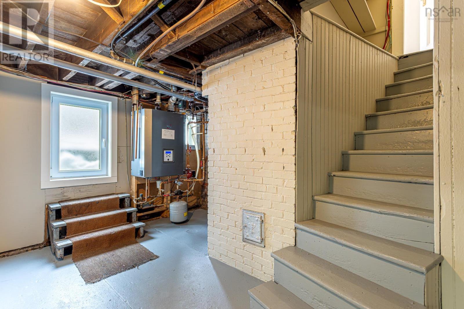 6045/6047 Williams Street - 45