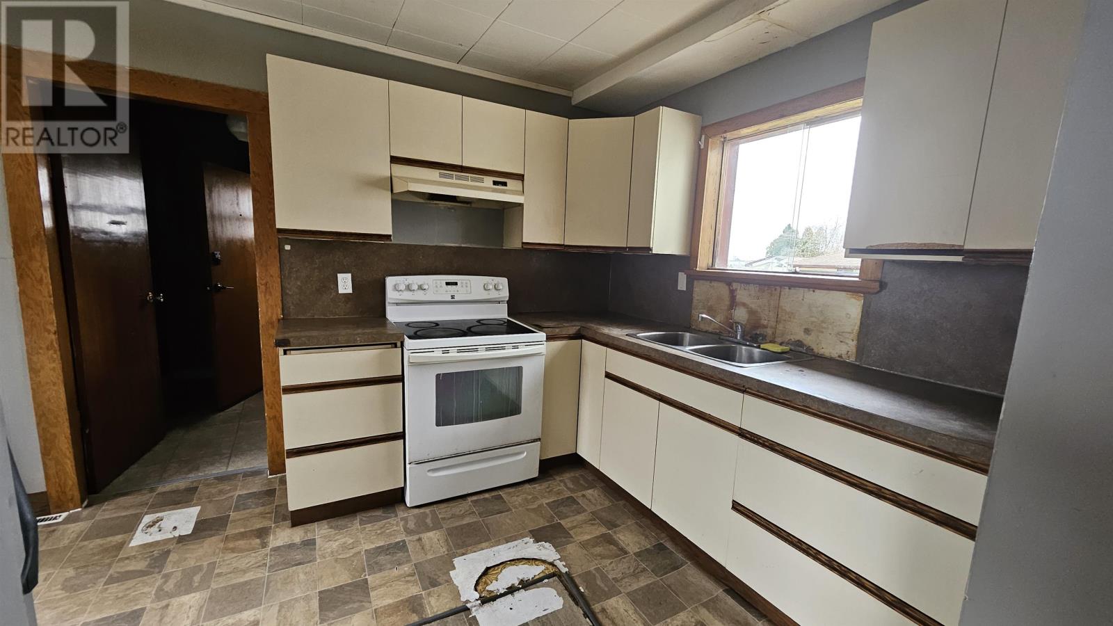 345 Ray BLVD - 6