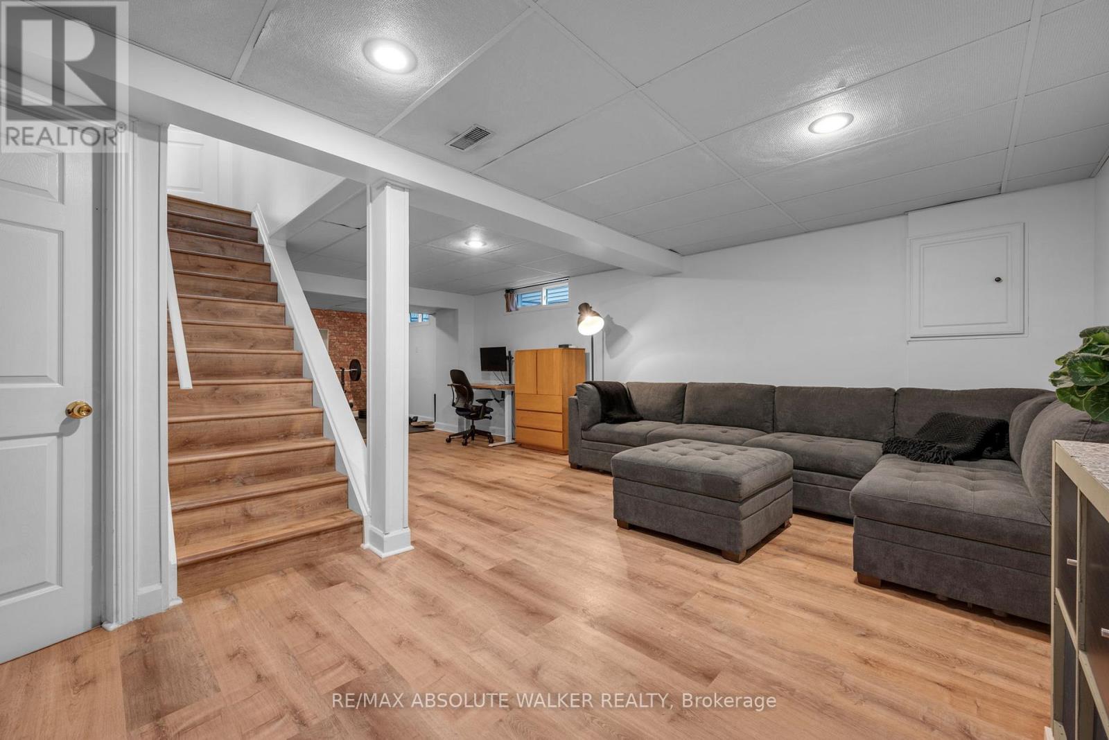 726 THICKET WAY - 29