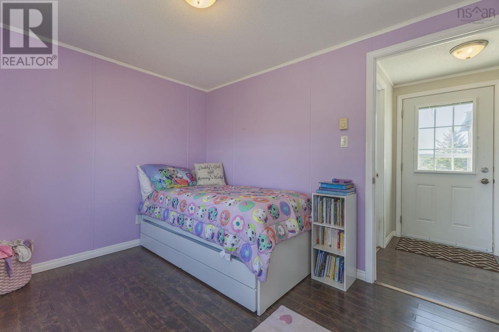 18 Chisholm Rd Road - 24