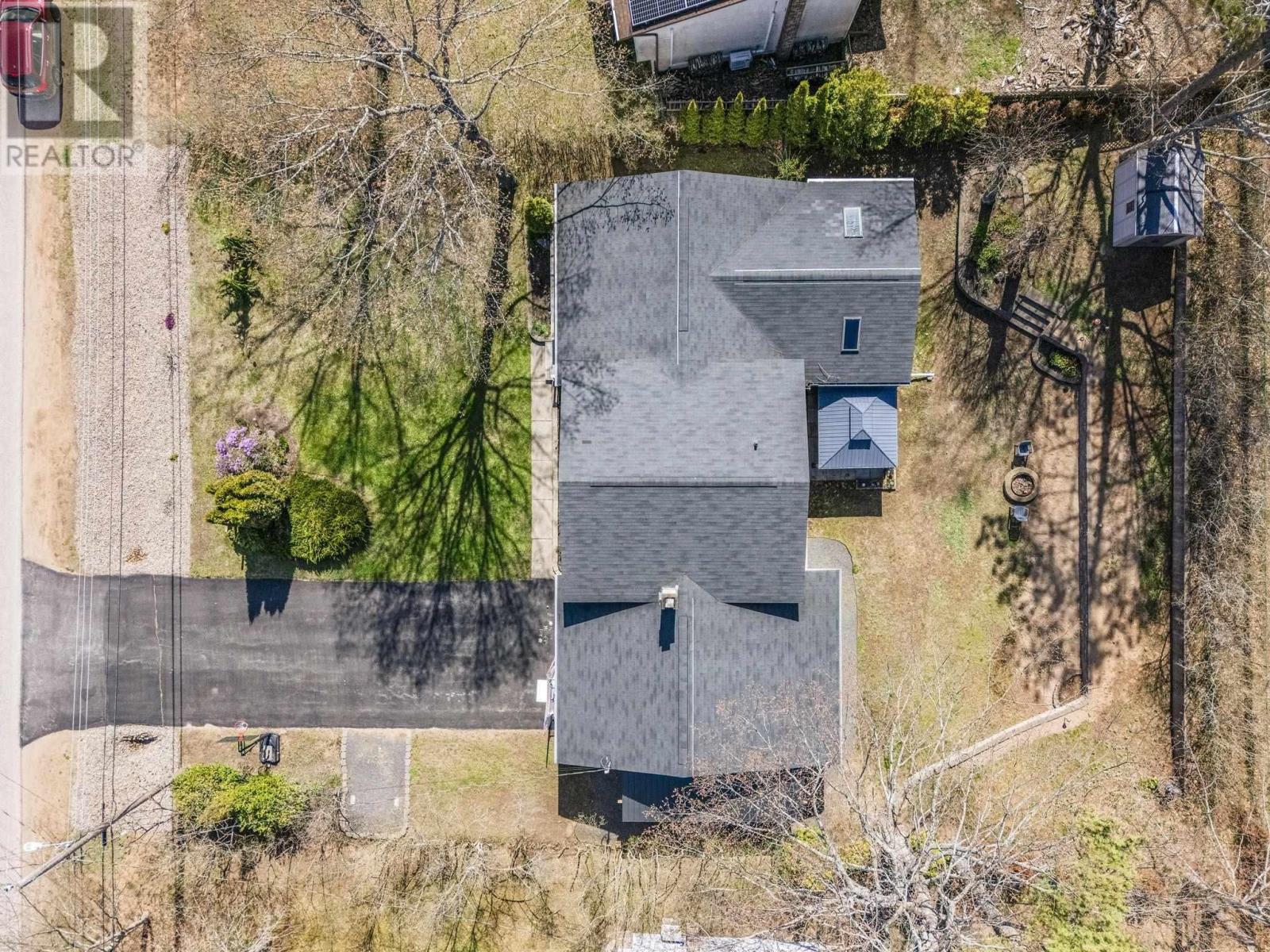 909 Julie Drive - Image 3