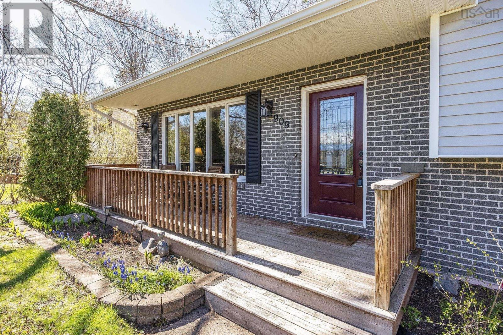 909 Julie Drive - 5