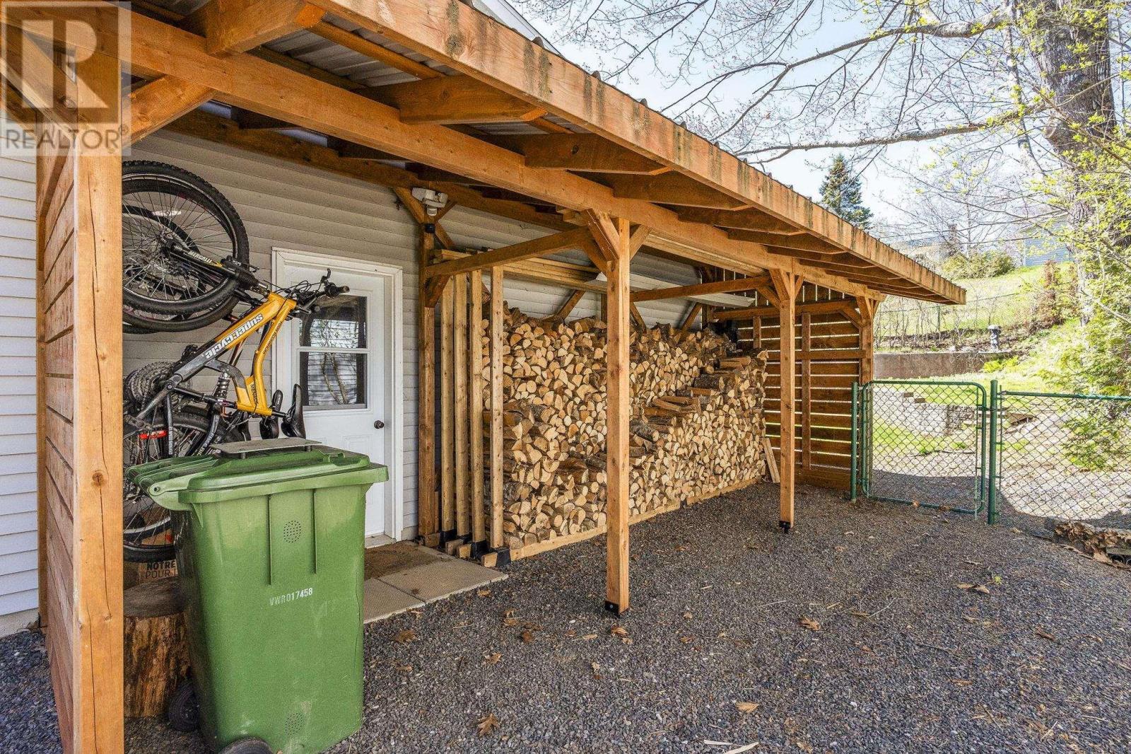 909 Julie Drive - 36
